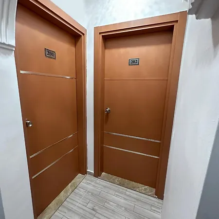 Hotel Menesa 3*